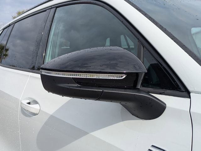 New 2026 Volkswagen Tiguan SE R-Line image 12