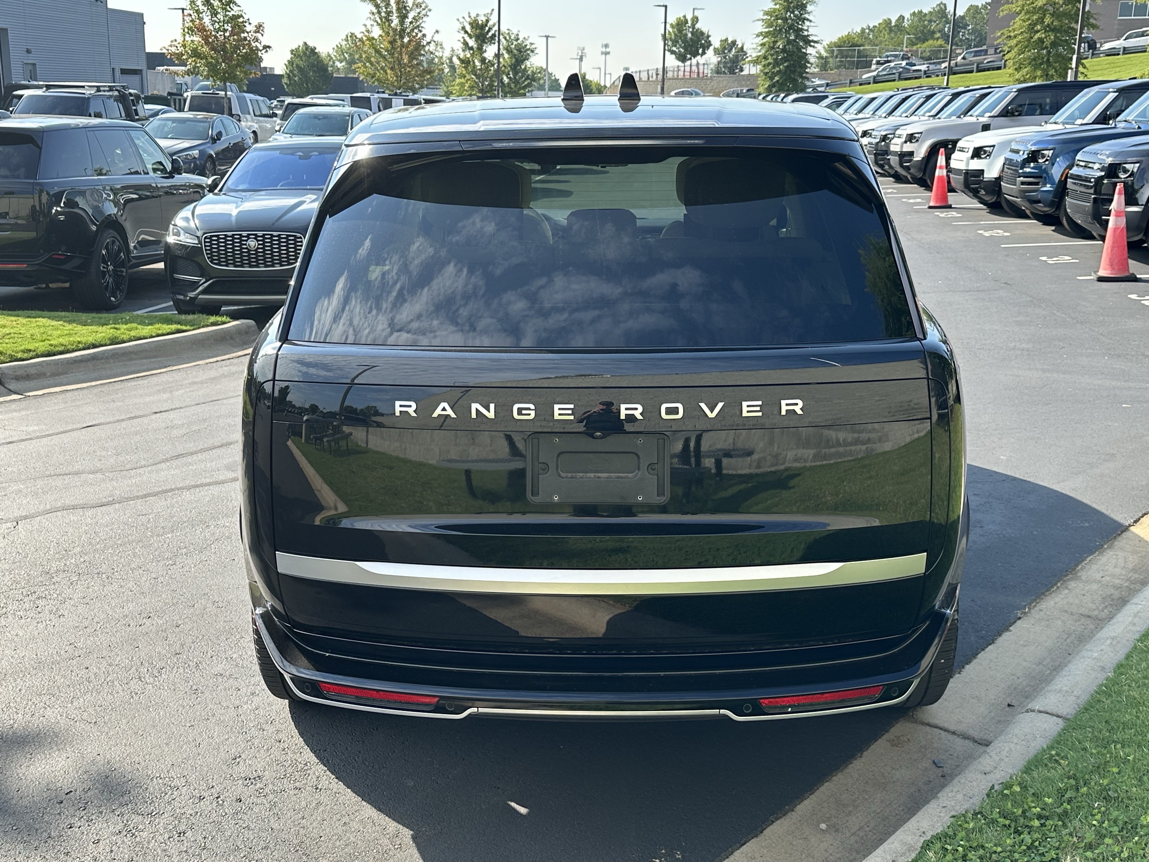 Certified 2024 Land Rover Range Rover Autobiography AWD/4WD image 5