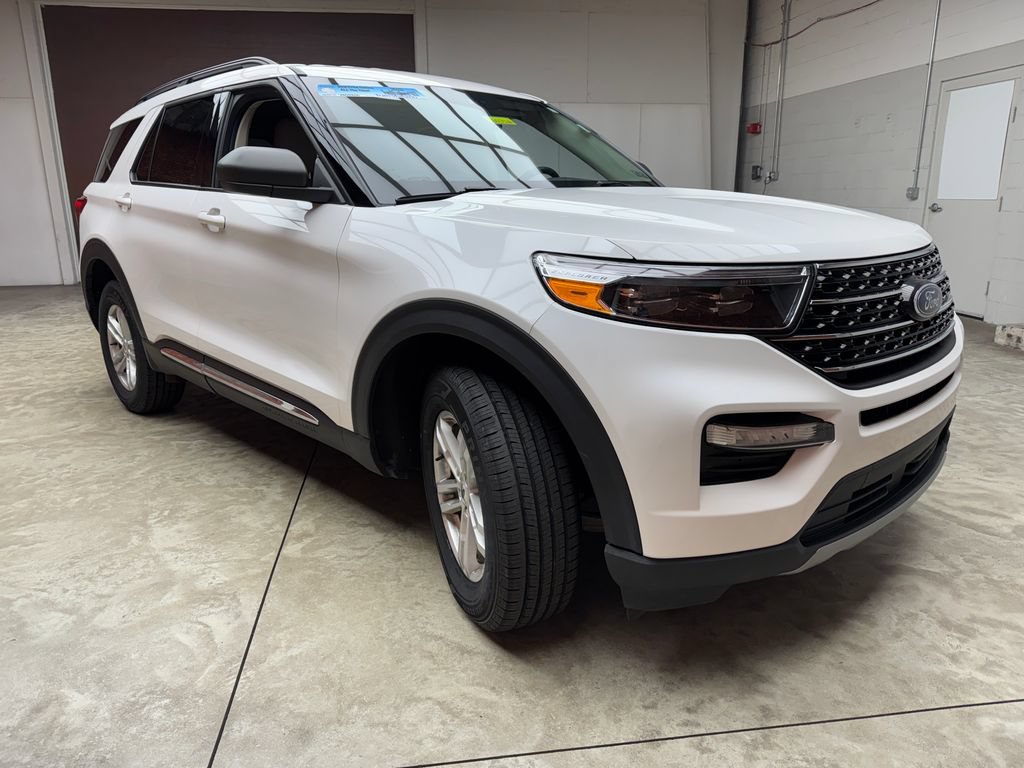 Certified 2023 Ford Explorer XLT w/ Equipment Group 202A AWD/4WD image 7