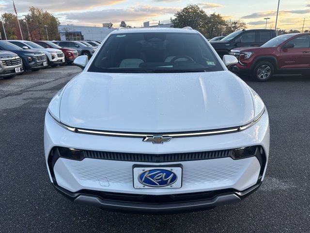 New 2026 Chevrolet Equinox EV LT w/ Convenience Package II FWD image 2
