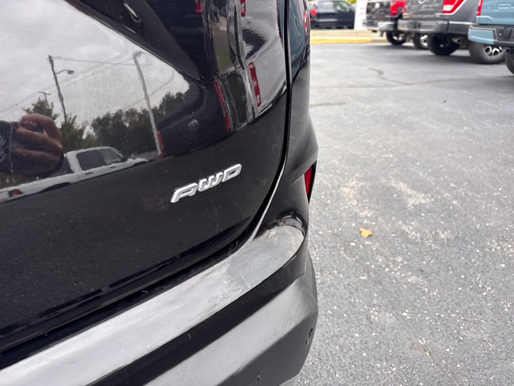 Used 2024 Ford Edge SEL w/ Convenience Package AWD/4WD image 11
