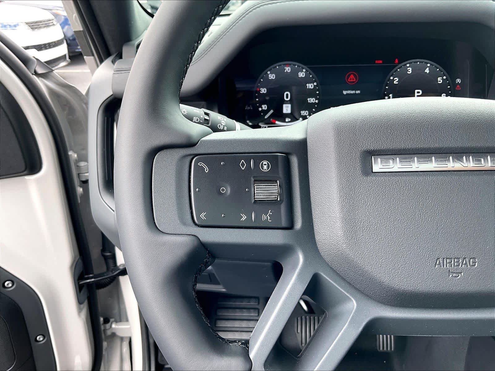 New 2026 Land Rover Defender 110 X-Dynamic SE AWD/4WD image 17