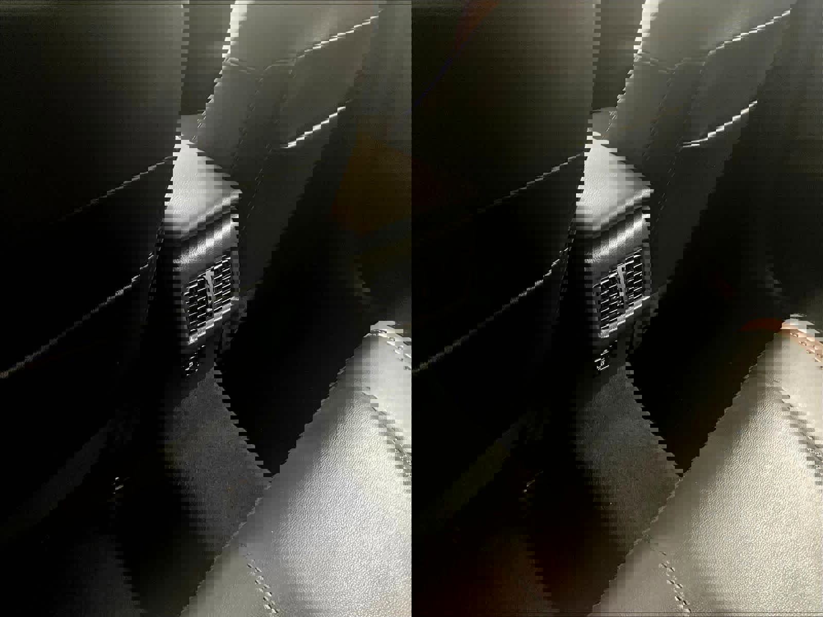 Used 2025 Toyota Camry SE FWD image 27