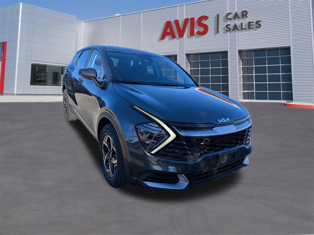 Used 2024 Kia Sportage LX image 3