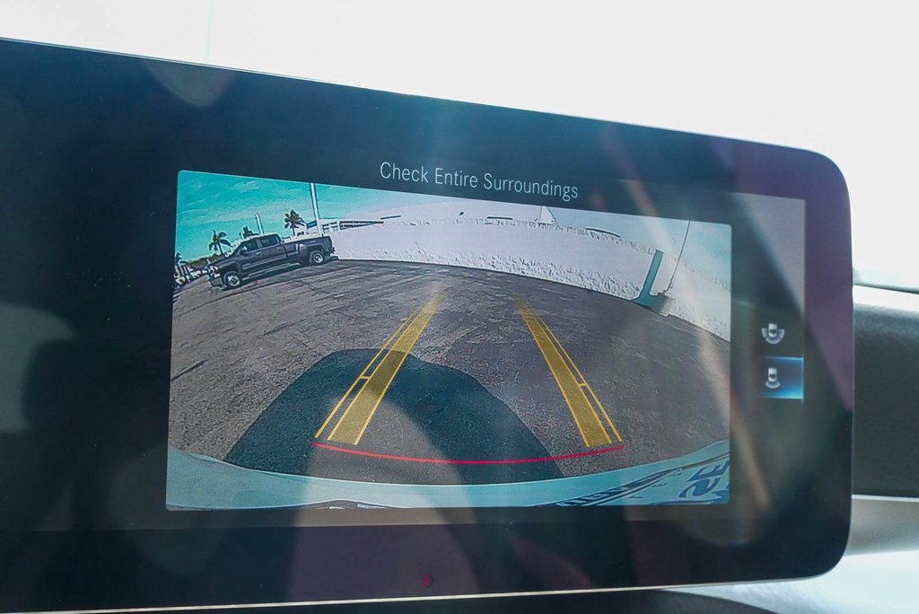 Used 2020 Mercedes-Benz GLC 300 image 23