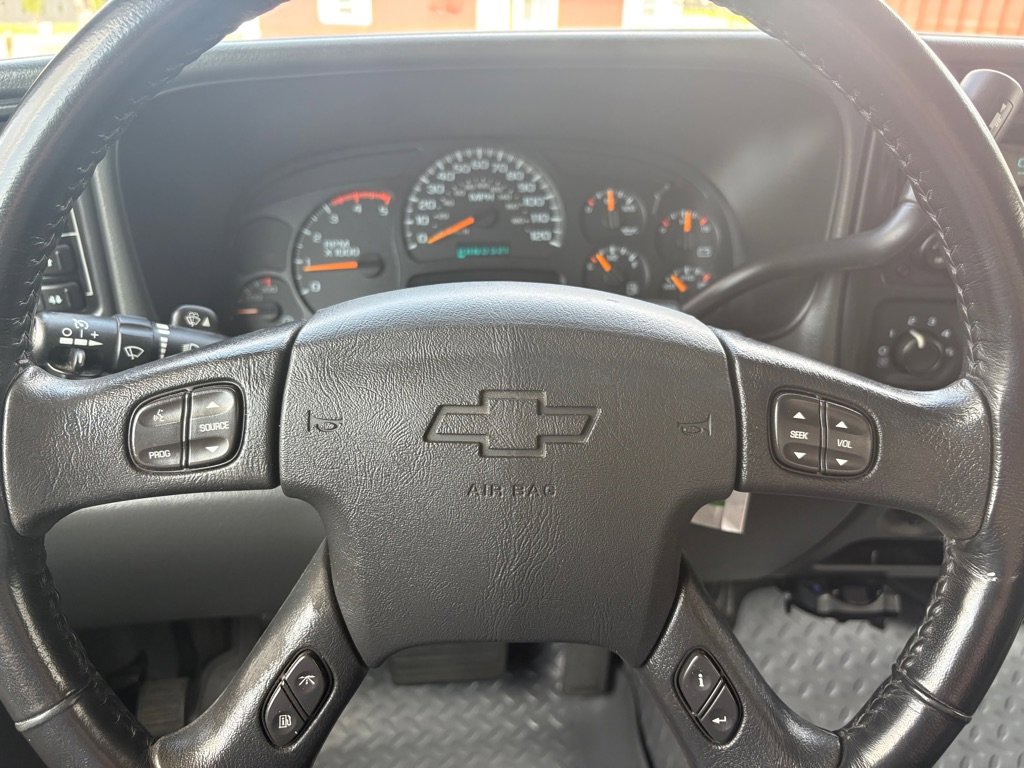 Used 2005 Chevrolet Silverado 2500 LS w/ Heavy-Duty Power Package image 15