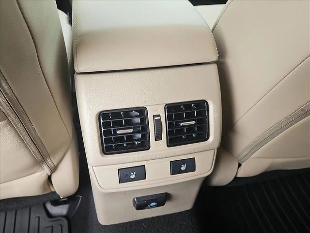 Used 2016 Subaru Outback 3.6R Limited image 18