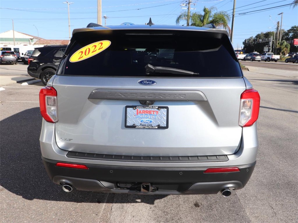 Used 2022 Ford Explorer XLT w/ Equipment Group 202A image 9