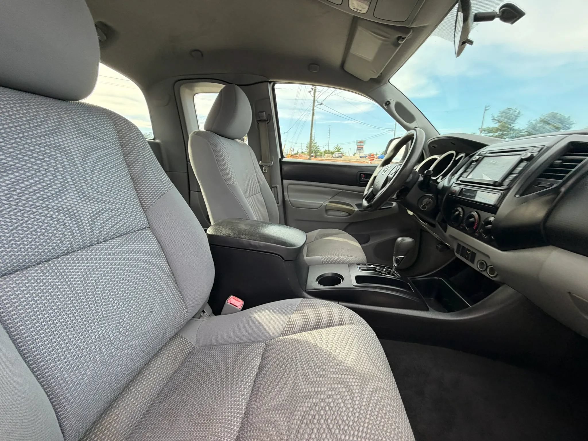 Used 2015 Toyota Tacoma 2WD Access Cab image 15