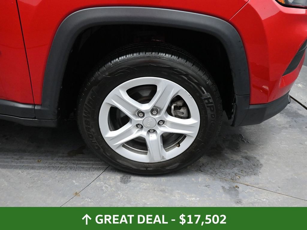 Used 2023 Jeep Compass Sport image 19