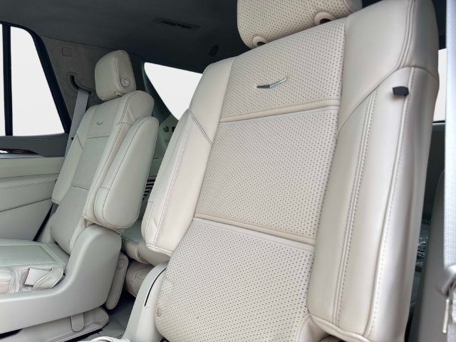 New 2026 Cadillac Escalade Platinum Sport w/ LPO, ONYX Package AWD/4WD image 13