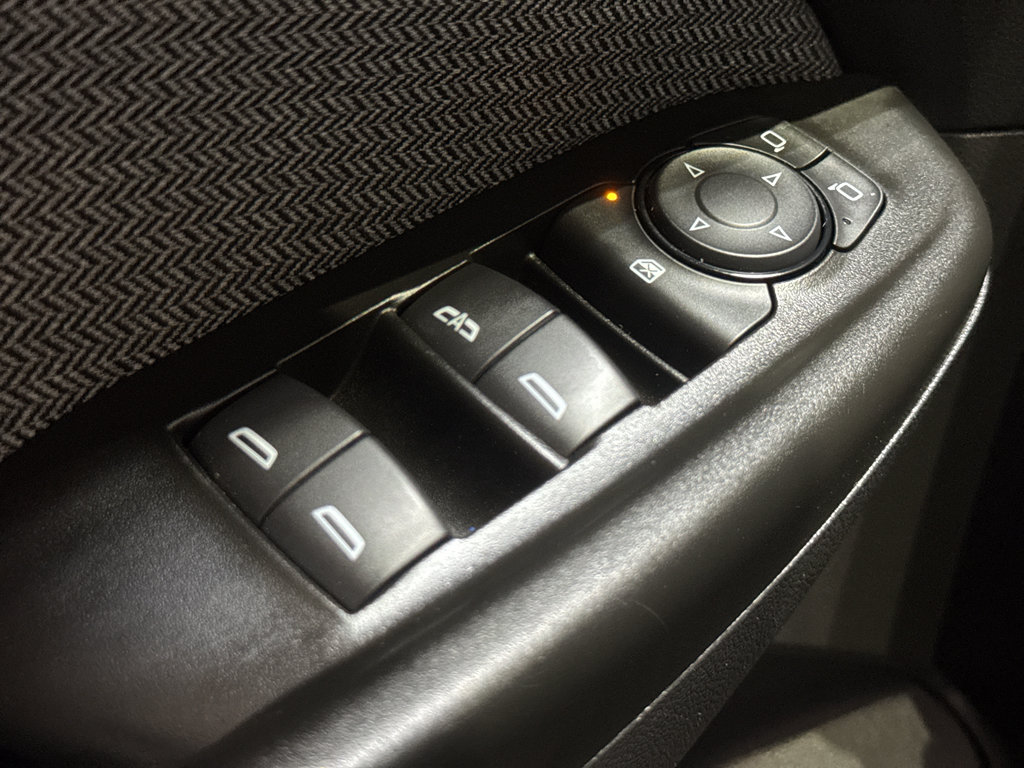 Used 2025 Chevrolet TrailBlazer LT AWD/4WD image 32