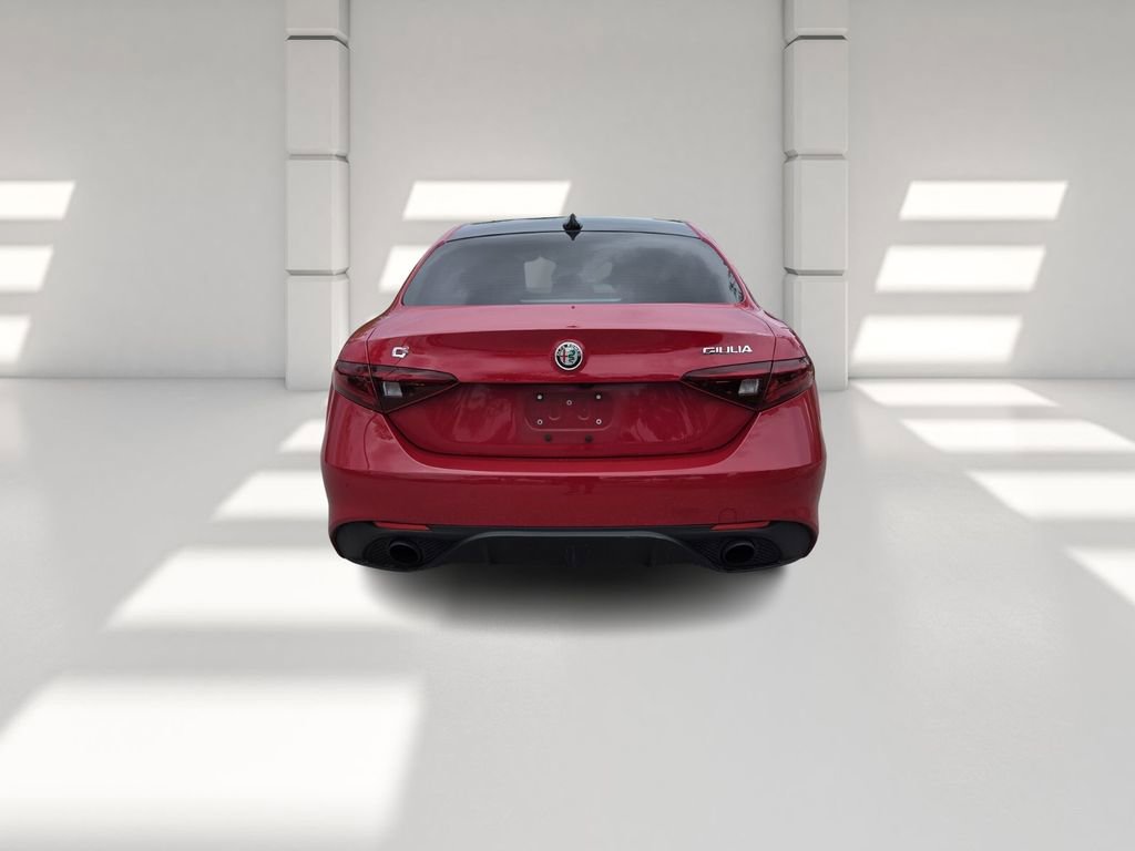 Used 2023 Alfa Romeo Giulia Veloce image 6
