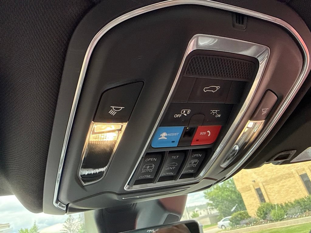 Certified 2024 Jeep Grand Cherokee L Limited w/ Luxury Tech Group II AWD/4WD image 21