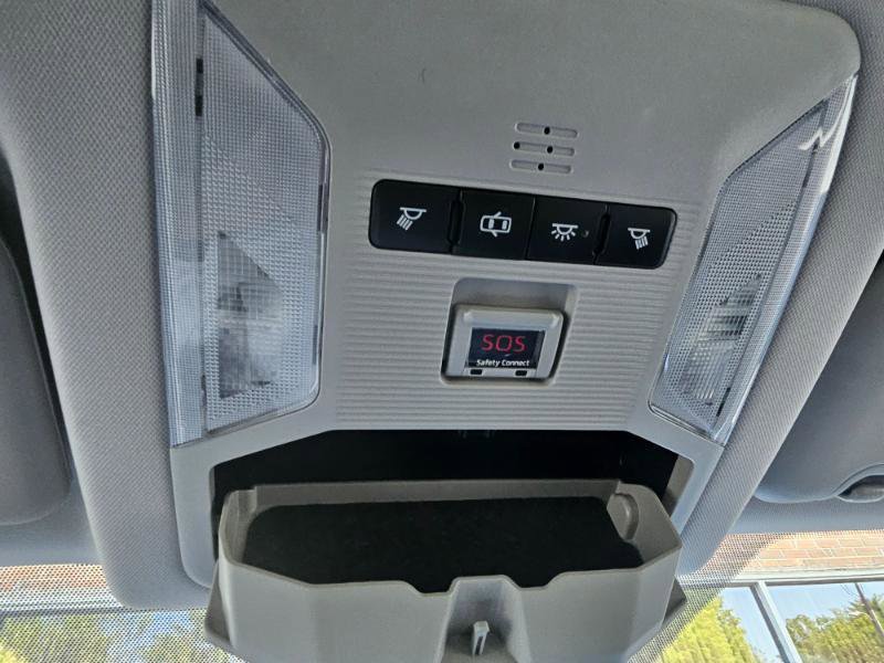 Used 2019 Toyota RAV4 LE image 41