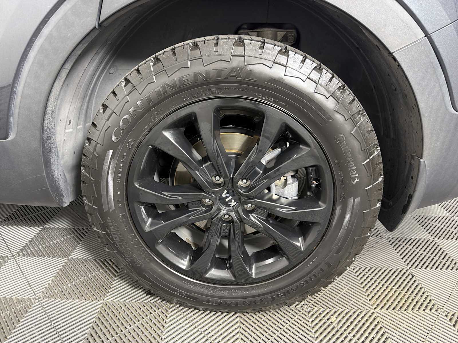 Used 2021 Kia Telluride LX FWD image 18