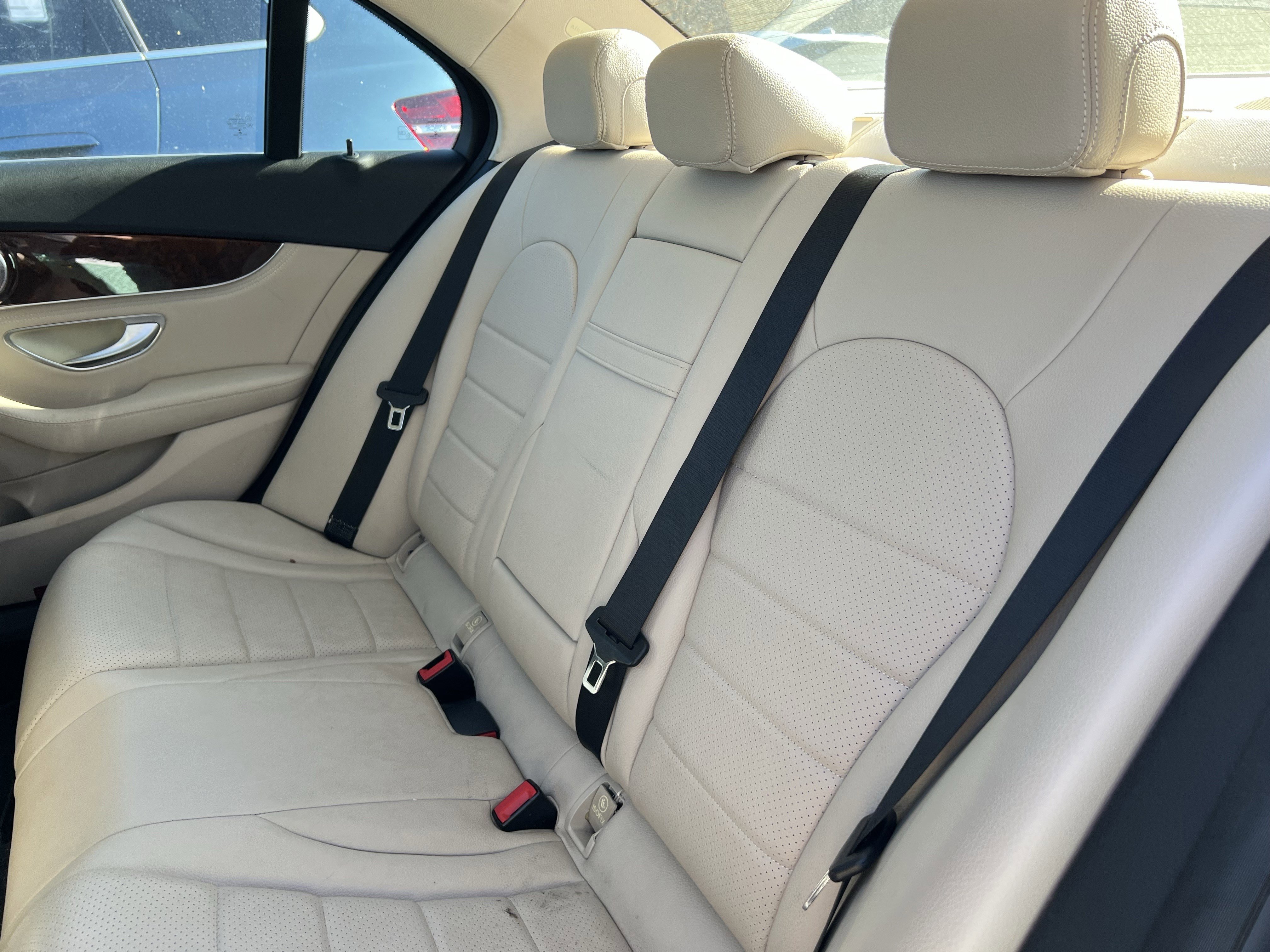 Used 2015 Mercedes-Benz C 300 4MATIC Sedan image 33