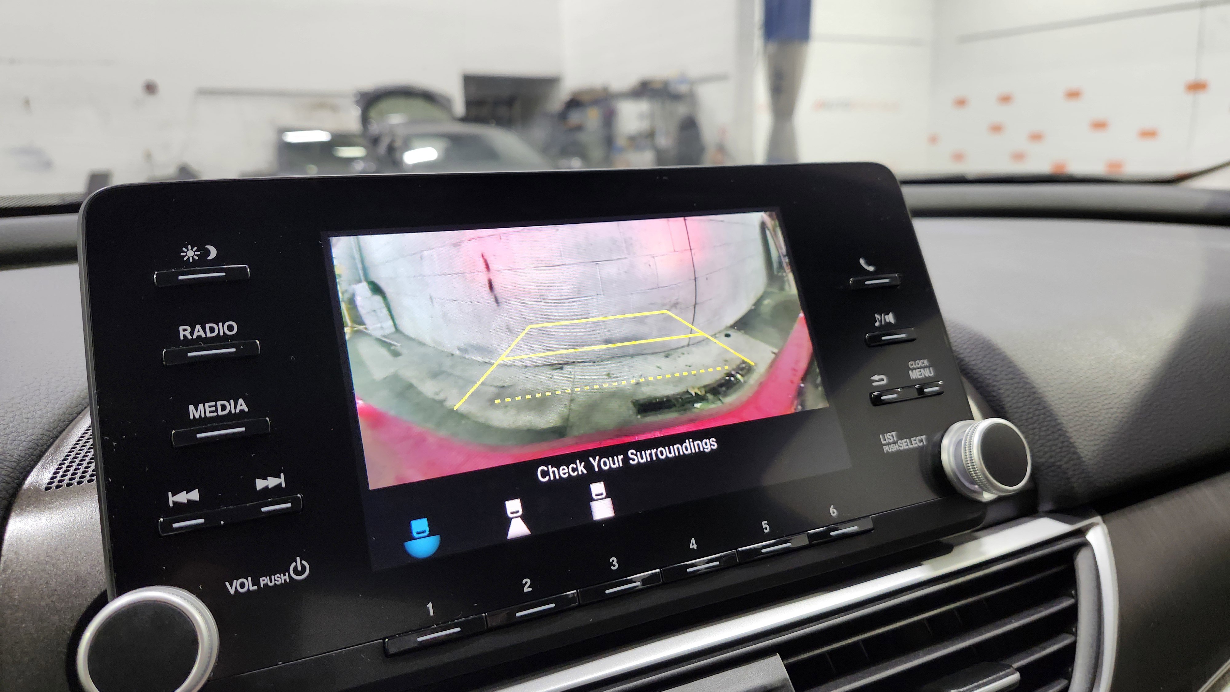 Used 2018 Honda Accord LX image 2