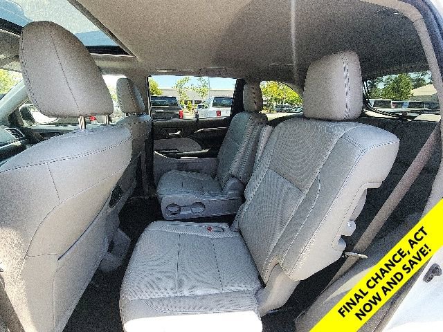 Used 2019 Toyota Highlander Limited AWD/4WD image 19