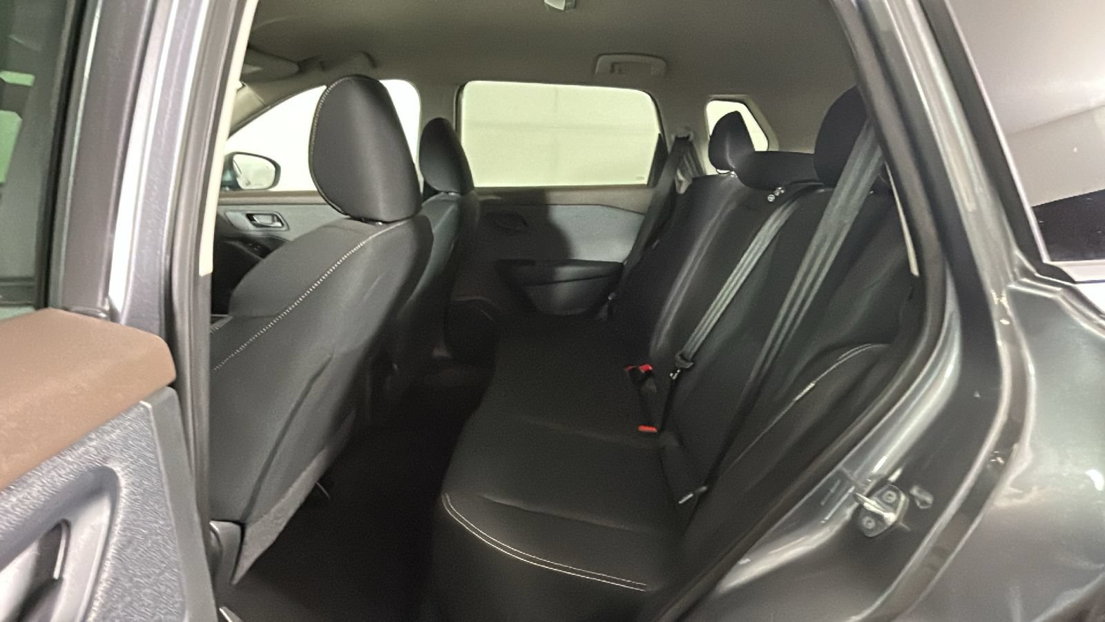 Used 2023 Nissan Rogue FWD image 28