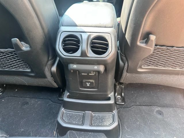 Used 2024 Jeep Wrangler High Altitude AWD/4WD image 31