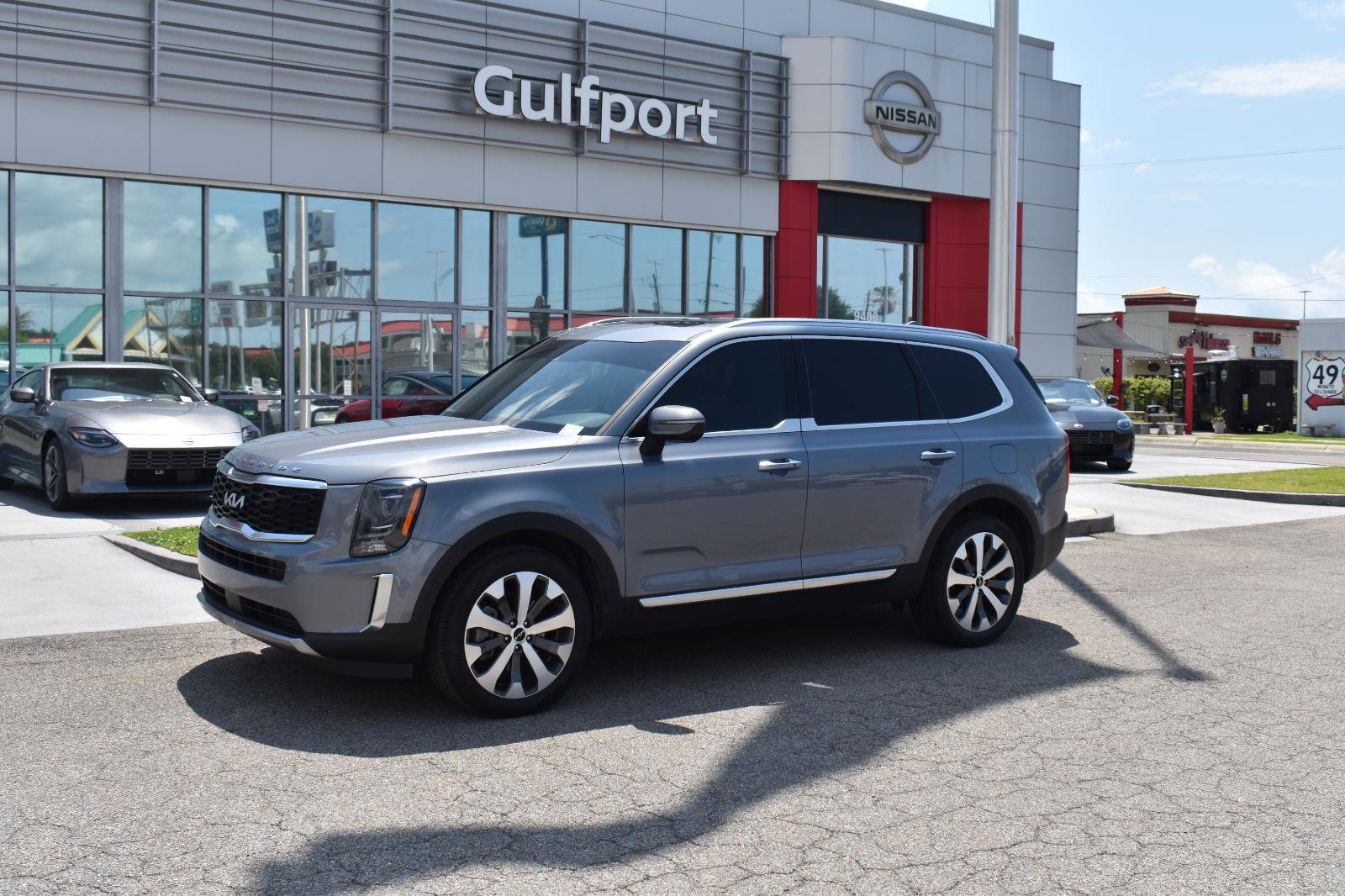 Used 2022 Kia Telluride S FWD image 2