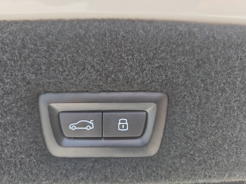 Certified 2023 BMW i7 xDrive60 AWD/4WD image 22