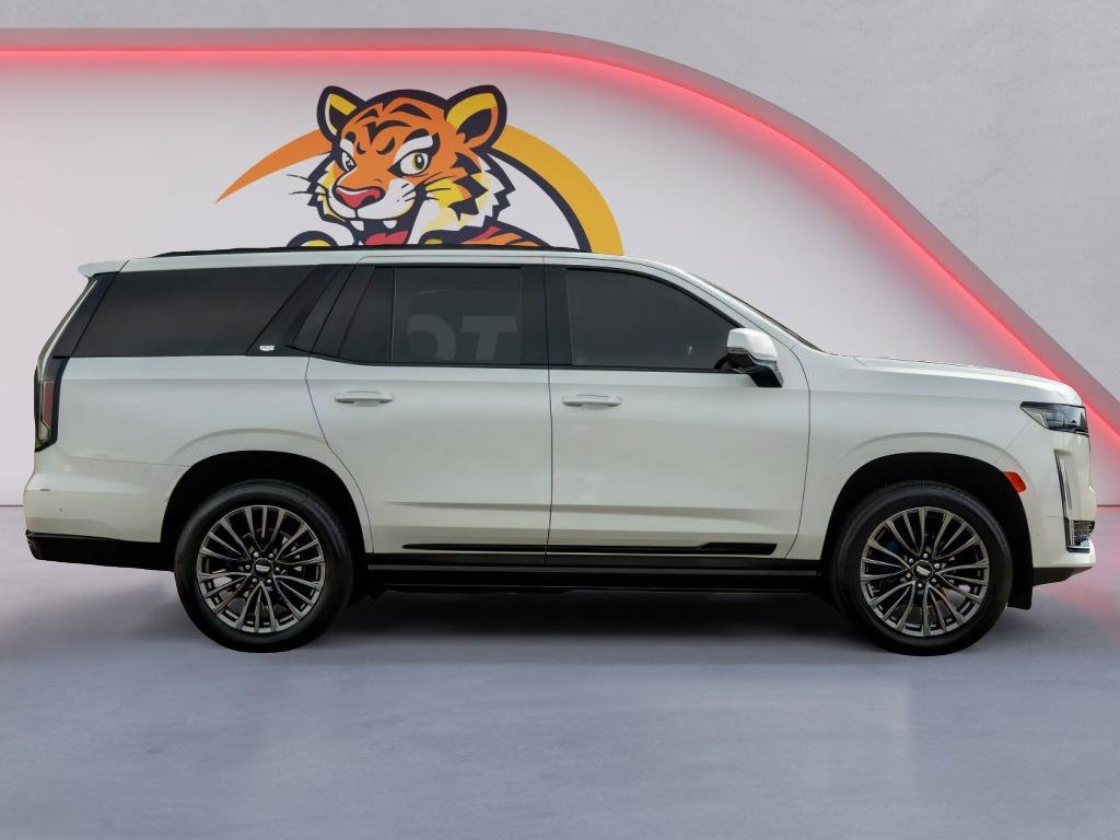 Used 2022 Cadillac Escalade Sport Platinum w/ LPO, ONYX Package AWD/4WD image 4