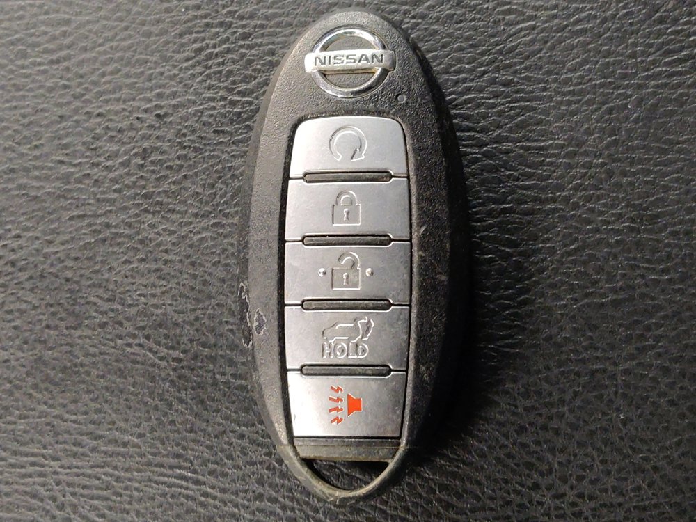 Used 2020 Nissan Pathfinder Platinum FWD image 32