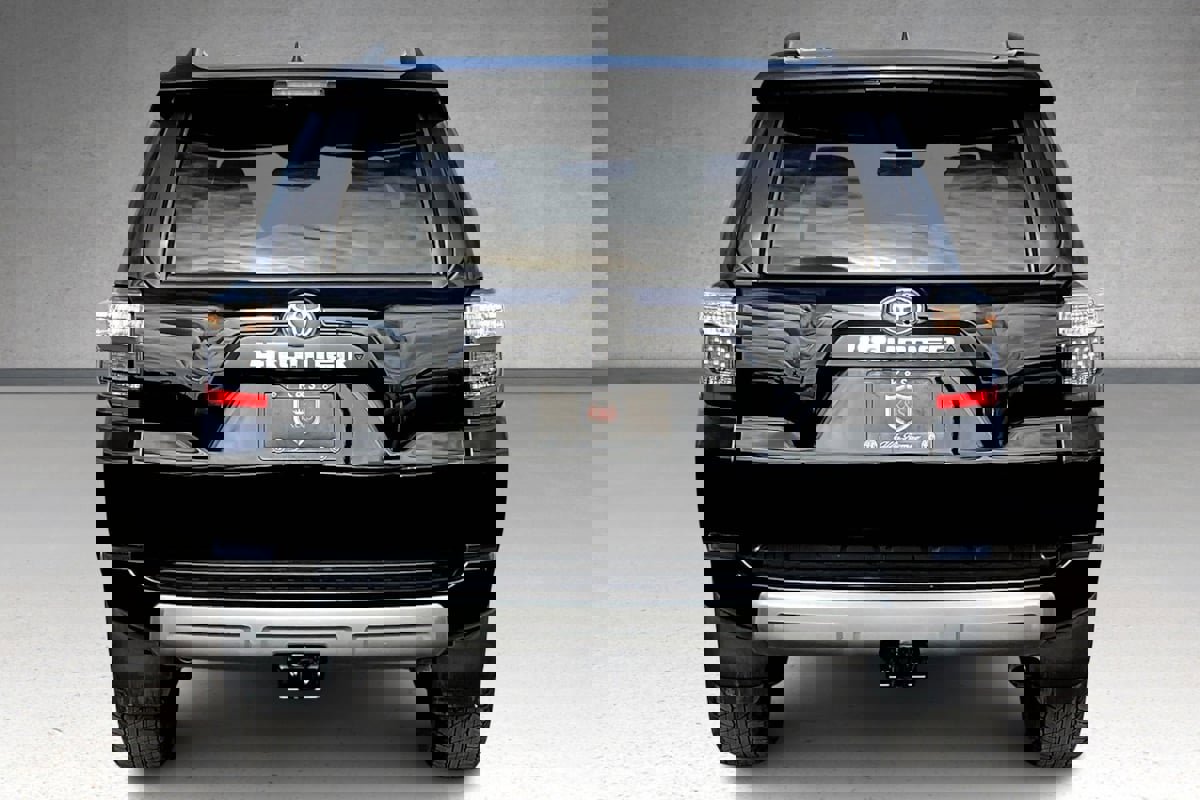 Used 2024 Toyota 4Runner TRD Off-Road image 4