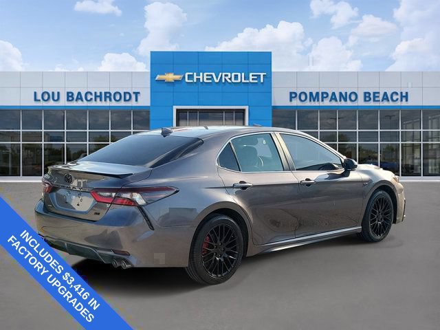 Used 2023 Toyota Camry SE FWD image 3