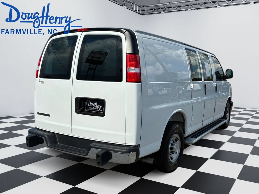 Used 2025 Chevrolet Express 2500 w/ Driver Convenience Package RWD image 5