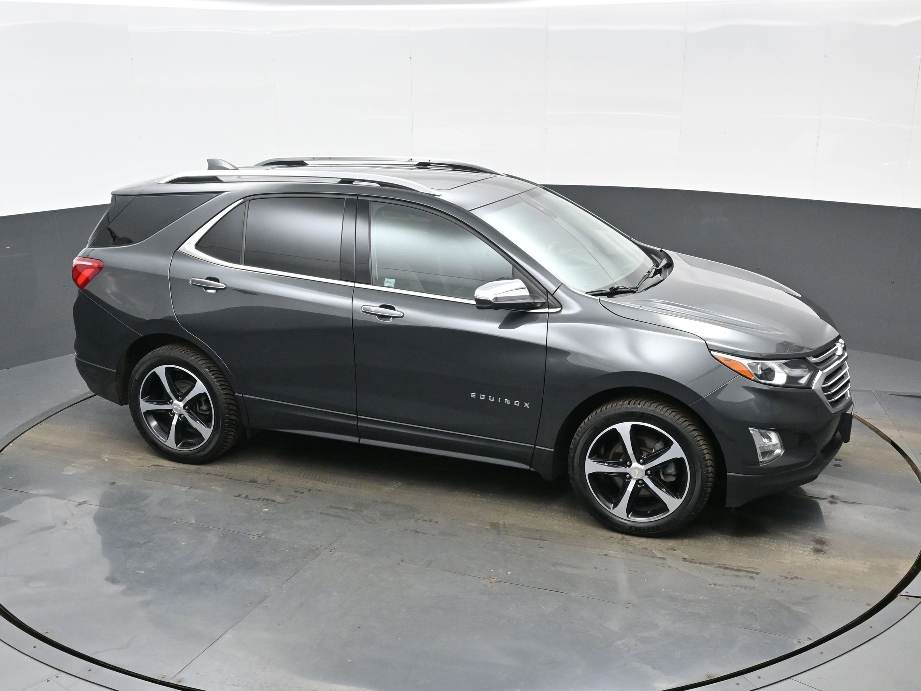 Used 2020 Chevrolet Equinox Premier image 39