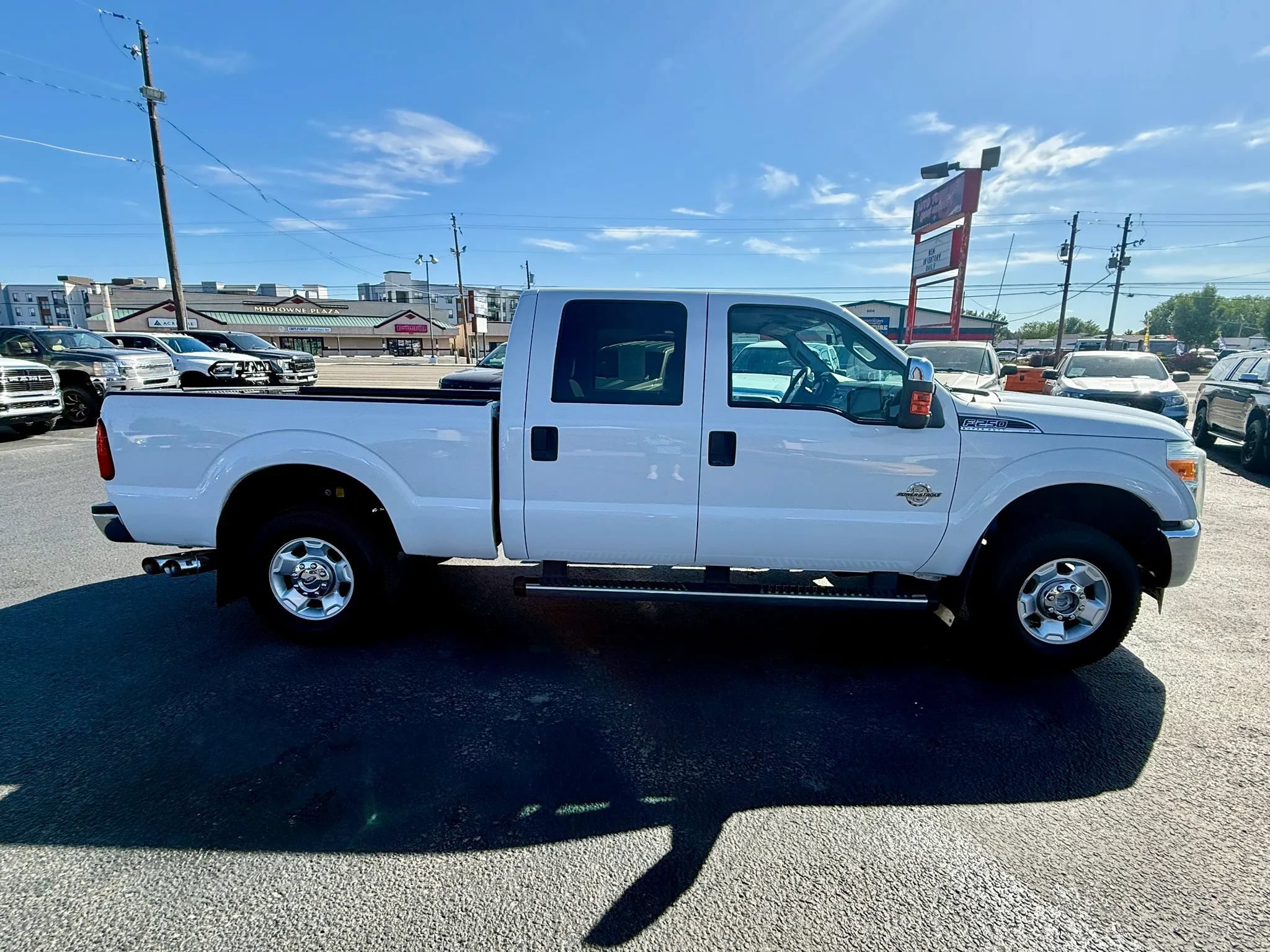 Used 2011 Ford F250 XLT w/ XLT Premium Pkg AWD/4WD image 6