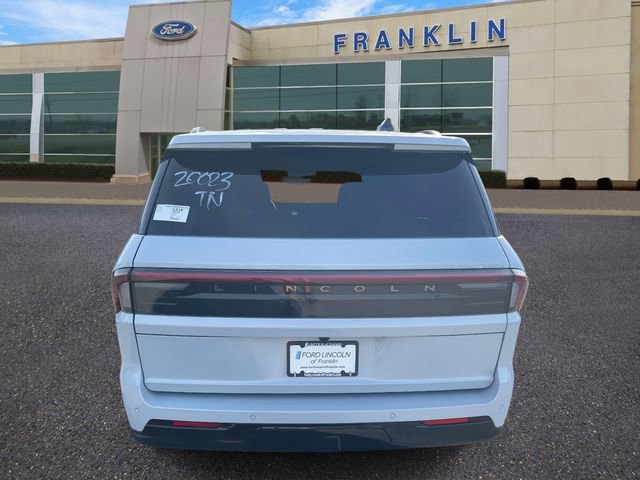 New 2025 Lincoln Navigator Reserve w/ Jet Appearance Package image 4