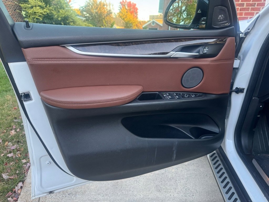 Used 2017 BMW X5 xDrive40e image 7