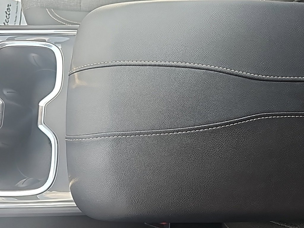 Certified 2025 GMC Acadia Elevation image 25