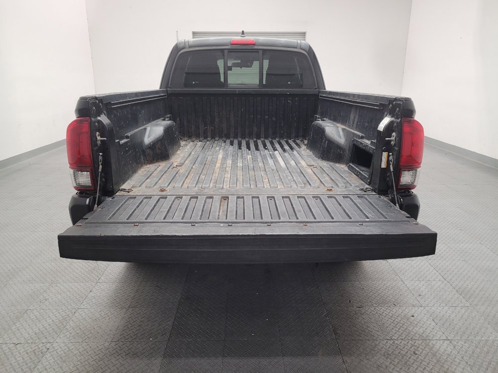 Used 2020 Toyota Tacoma SR w/ SR Convenience Package RWD image 29