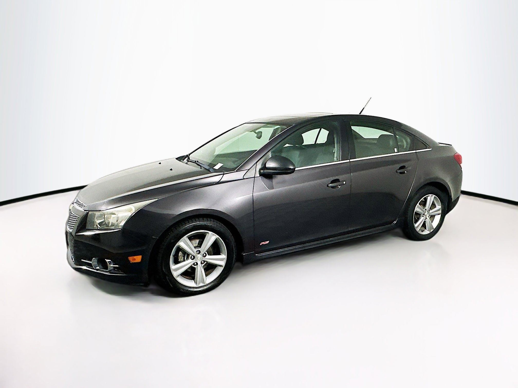 Used 2014 Chevrolet Cruze LT w/ RS Package image 4