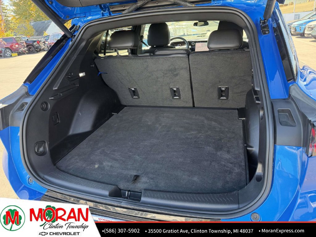 Used 2025 Chevrolet Equinox EV LT w/ Convenience Package FWD image 12