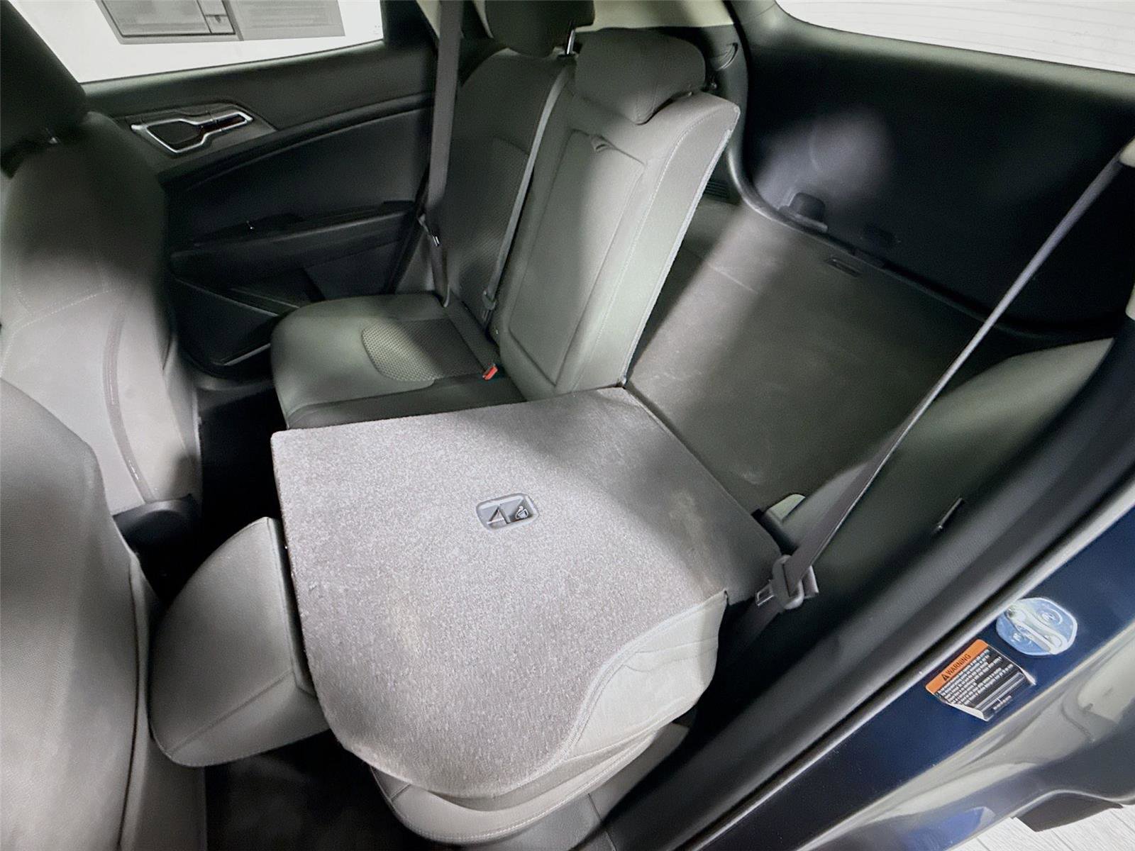 Used 2023 Kia Sportage LX image 18