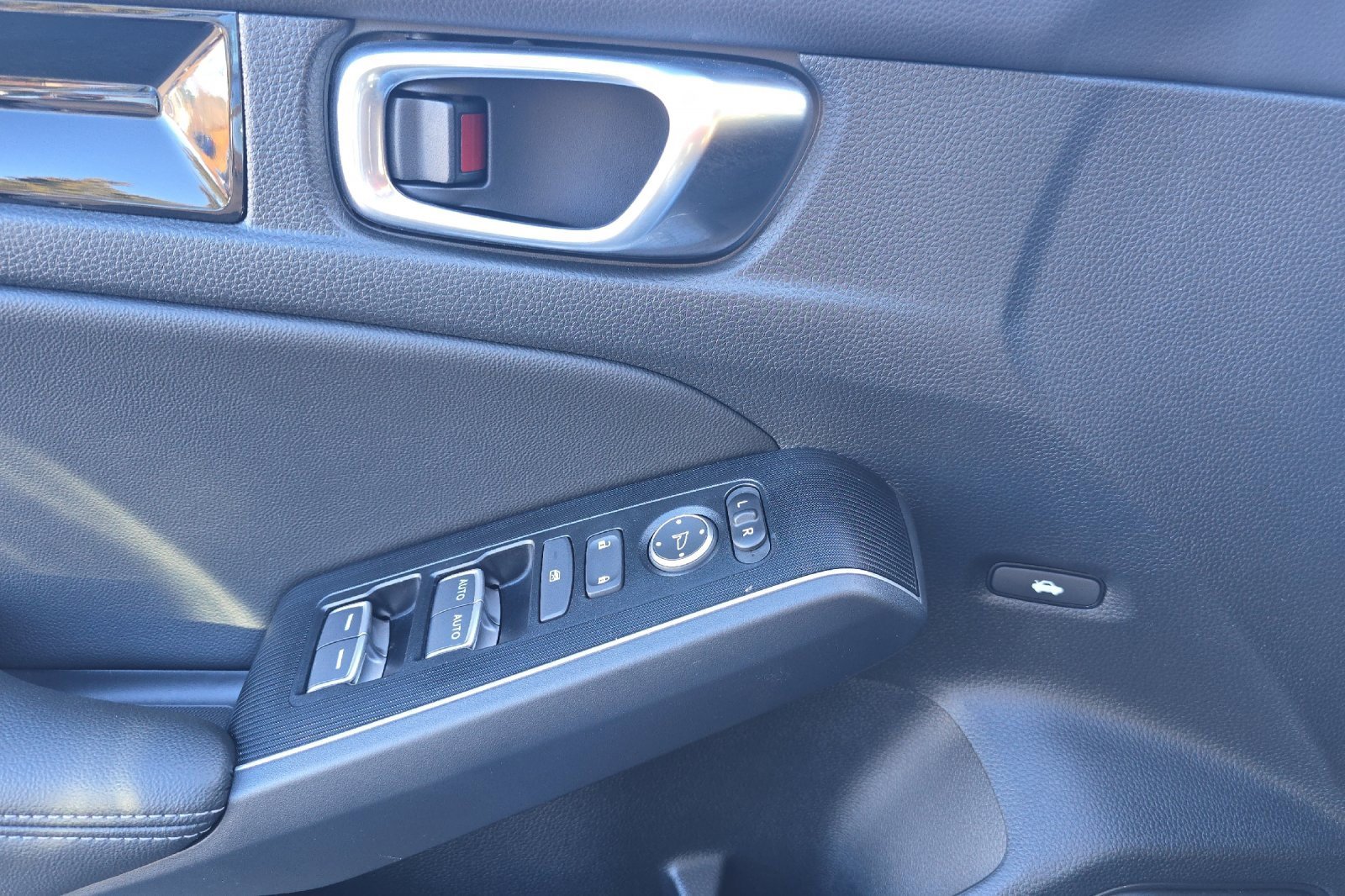 Used 2024 Honda Civic Touring image 10