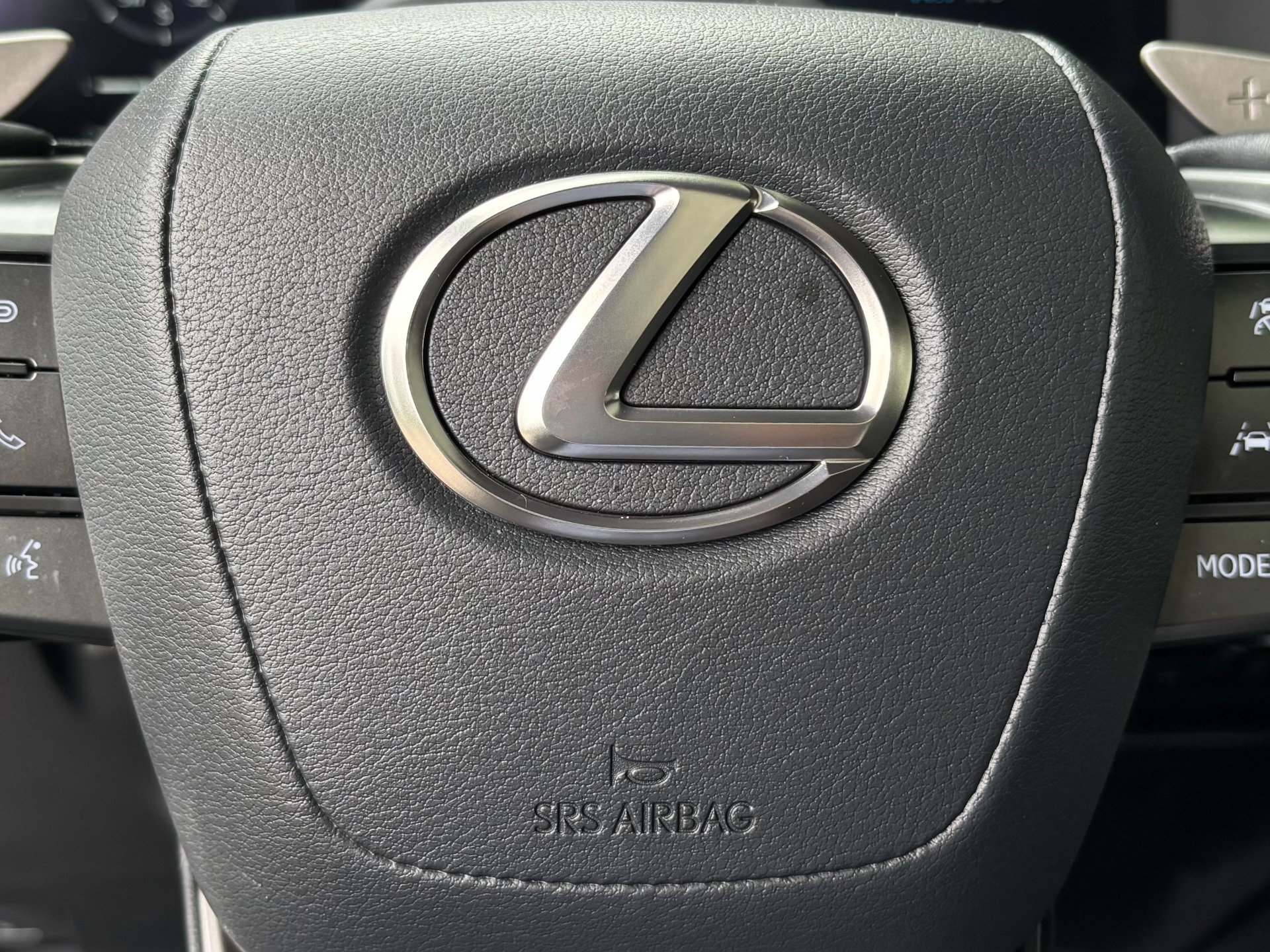 Used 2025 Lexus GX 550 w/ Accessory Package (2T) AWD/4WD image 38