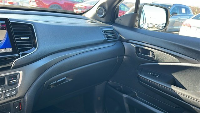 Used 2025 Honda Ridgeline TrailSport image 22