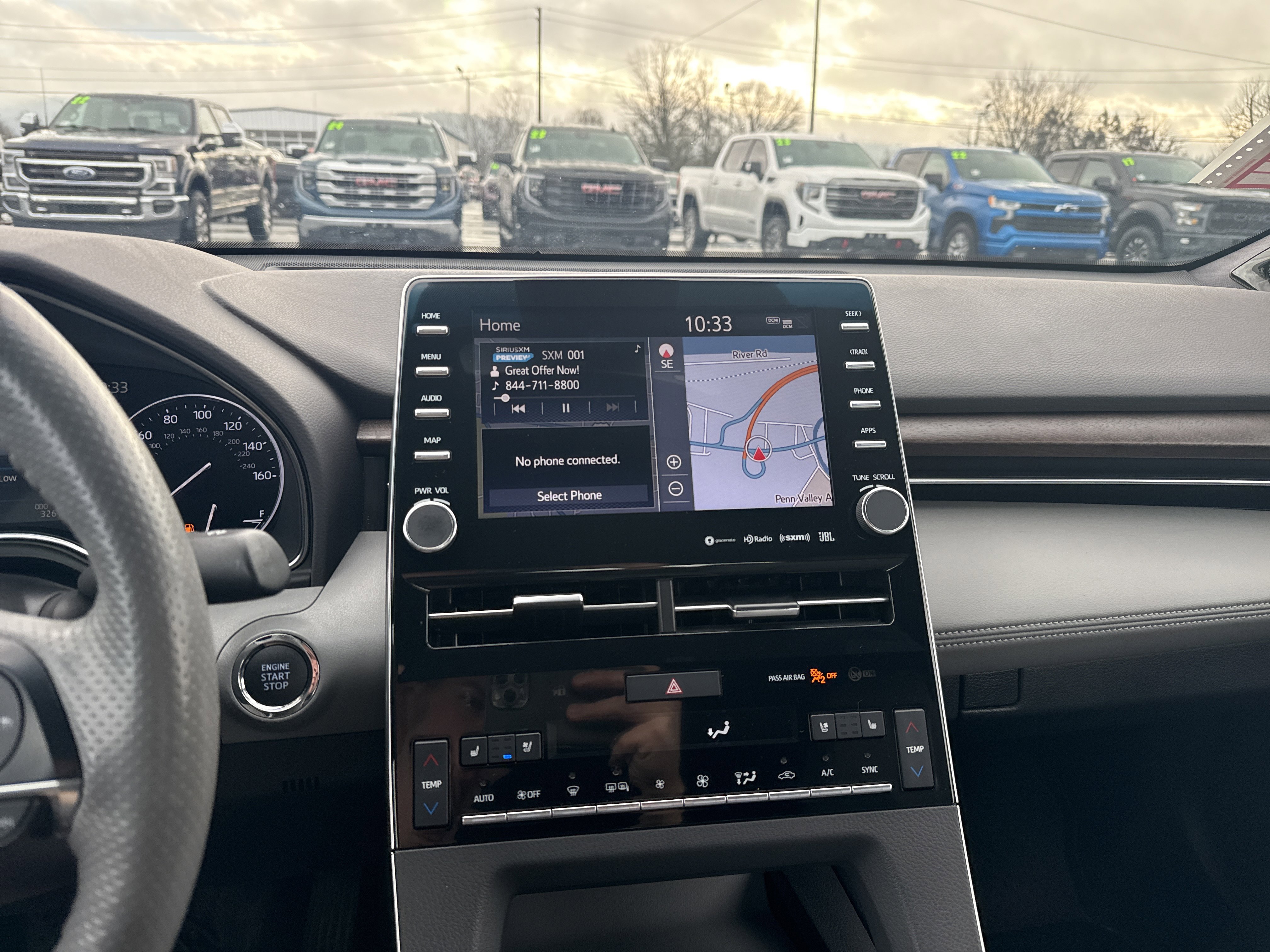 Used 2022 Toyota Avalon Limited image 25