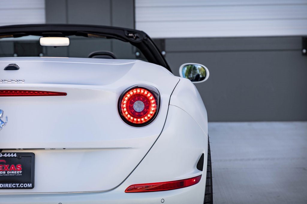 Used 2016 Ferrari California T image 36