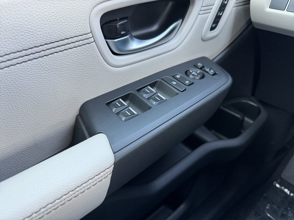 New 2026 Honda Pilot Touring image 13