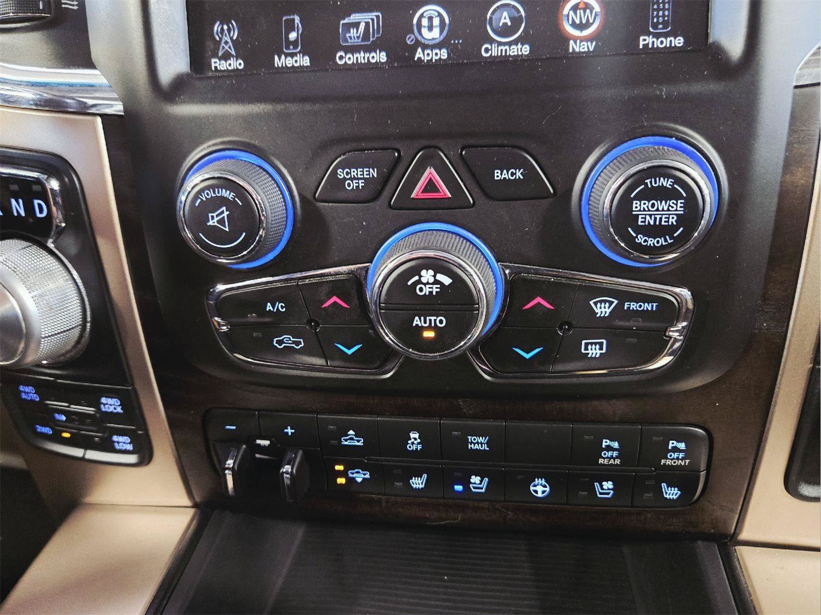Used 2014 RAM 1500 Laramie Longhorn w/ Convenience Group AWD/4WD image 23