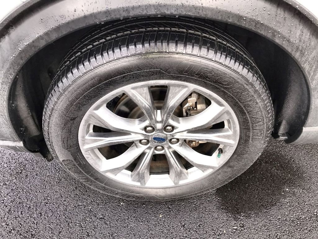 Used 2022 Ford Explorer Limited w/ Equipment Group 301A image 10