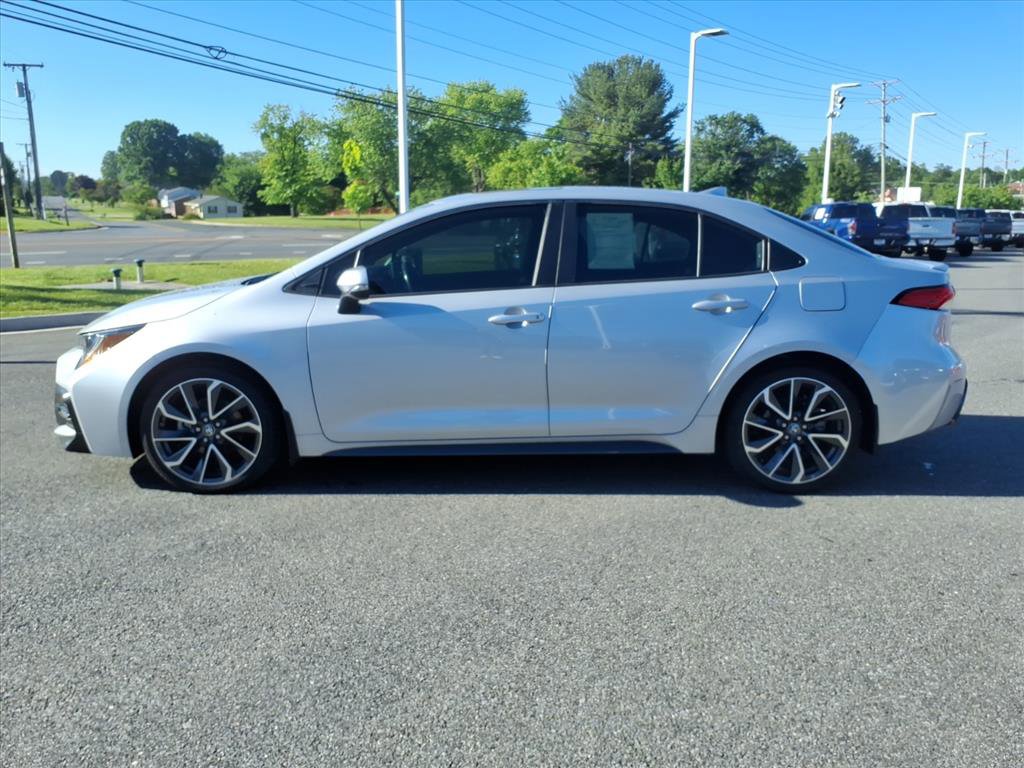 Used 2020 Toyota Corolla SE w/ SE Premium Package FWD image 13